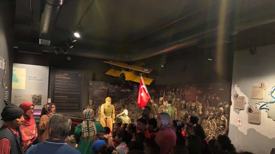 Müzeler Haftası kapsamında (18-24 Mayıs) öğrencilerimiz ile Ayasofya Müzesi ve Trabzon Şehir Müzesine Gezi düzenledik.